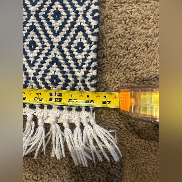 26.5x50in Rug - Picture 2 of 4